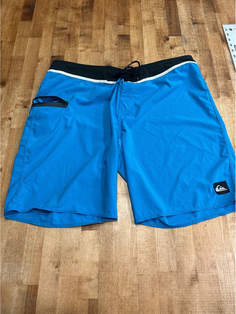Quiksilver Blue Board Shorts Swim Trunks with Side Pocket